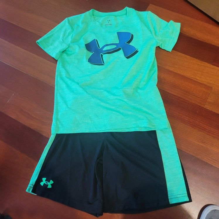Boys Under Armour Short Set Size 7