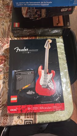 LEGO fender guitar 21339