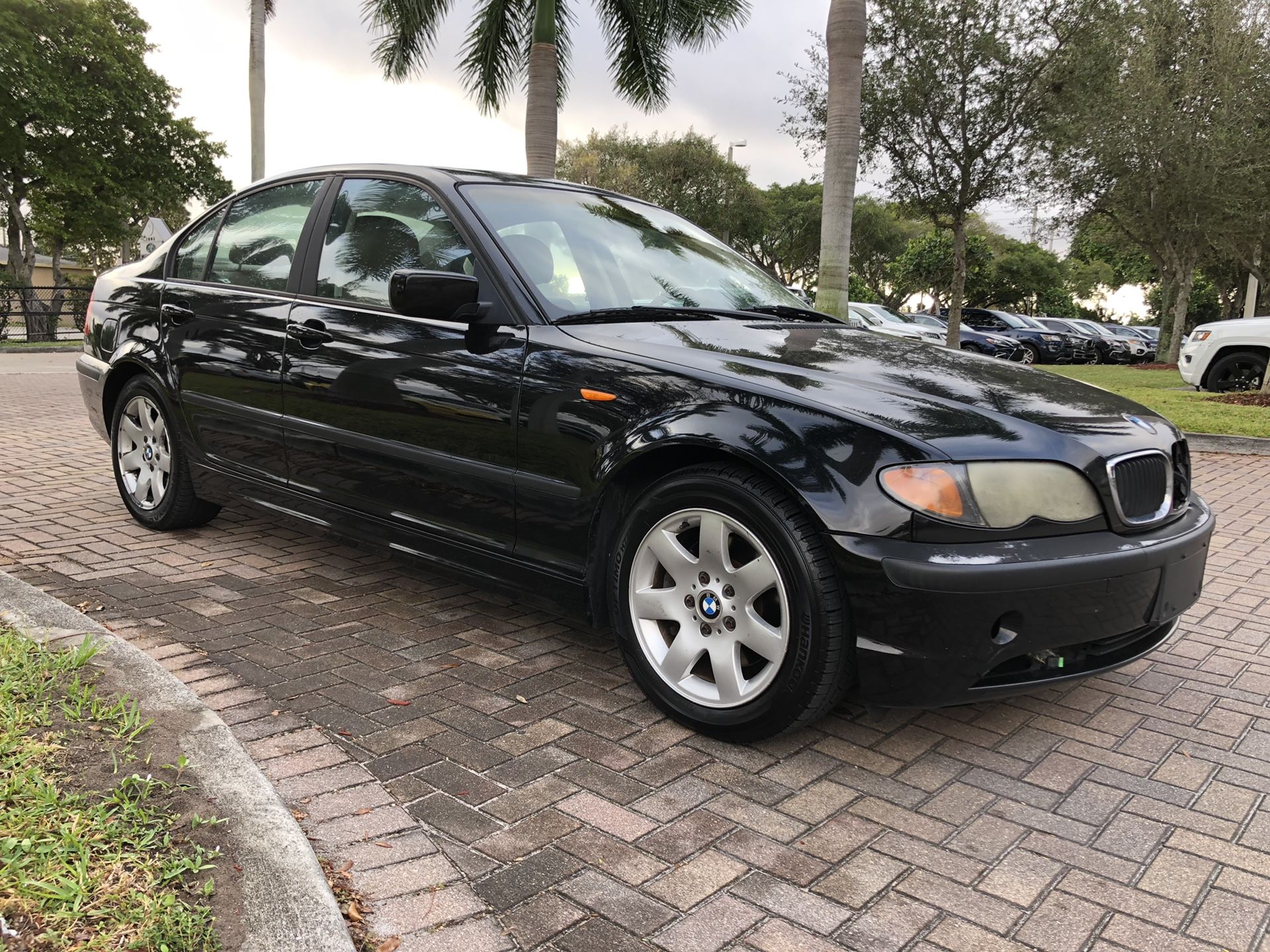 2005 BMW 325i