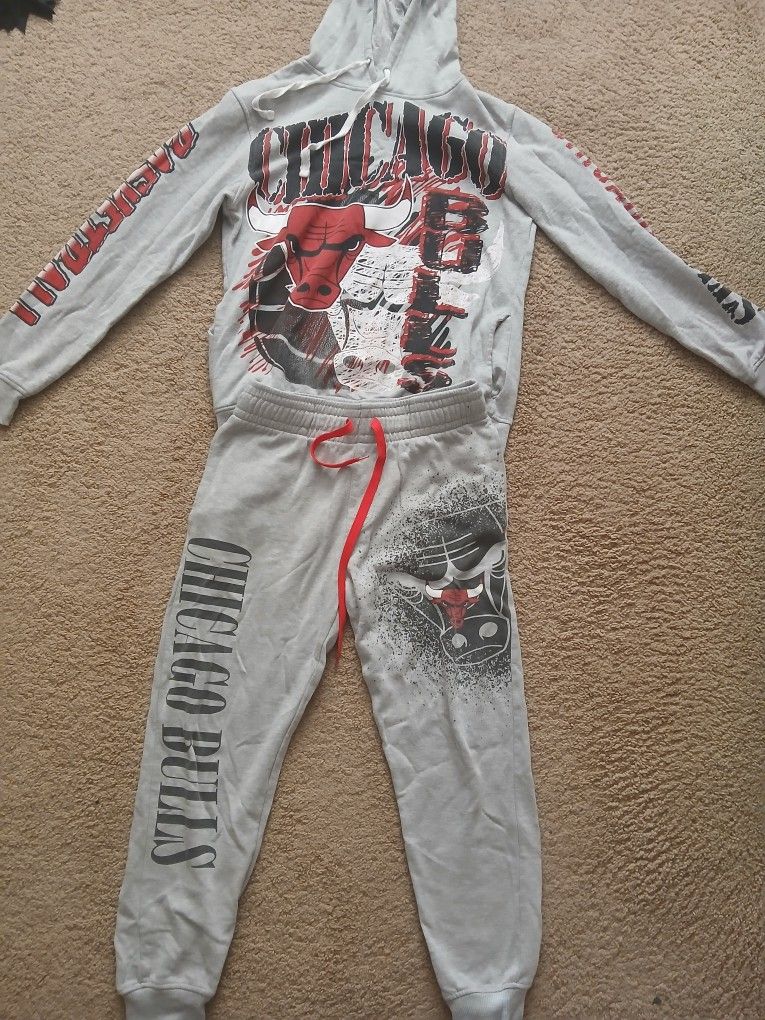 NBA Chicago Bulls Sweat Suit ( Grey Black Red ) Sz S