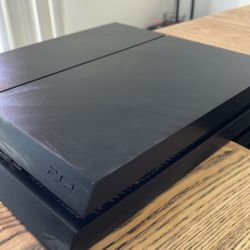 PS4 Console And Controller 