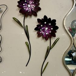 Pretty Floral Metal Wall Decor With Bling 