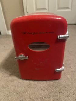 6 can mini fridge