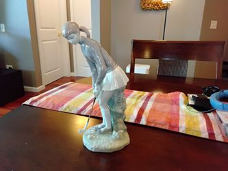 Lladro #04851 Golf Player (Woman)