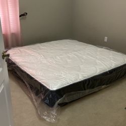 Dreamcloud Hybrid Mattress