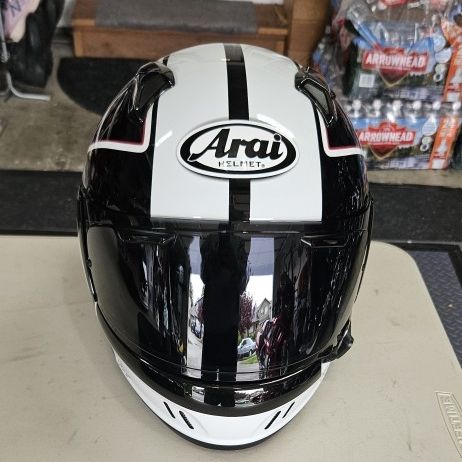 arai defiant-x shelby helmet Arai Defiant-X Shelby Black Full Face Motorcycle Helmet Size Medium for  Sale in Marysville, WA