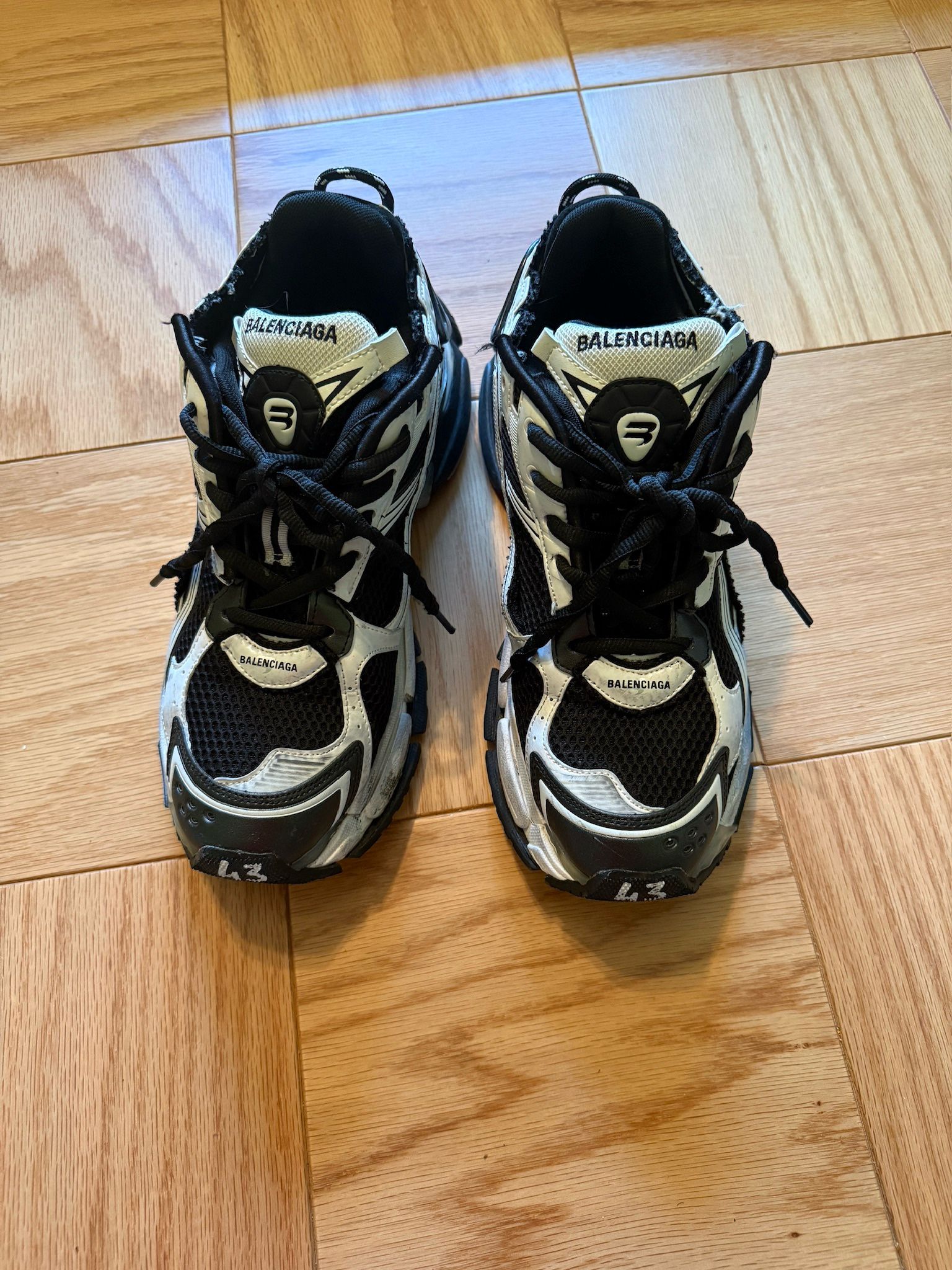 Black and White Balenciaga Runners Size 43/ Size 10 men