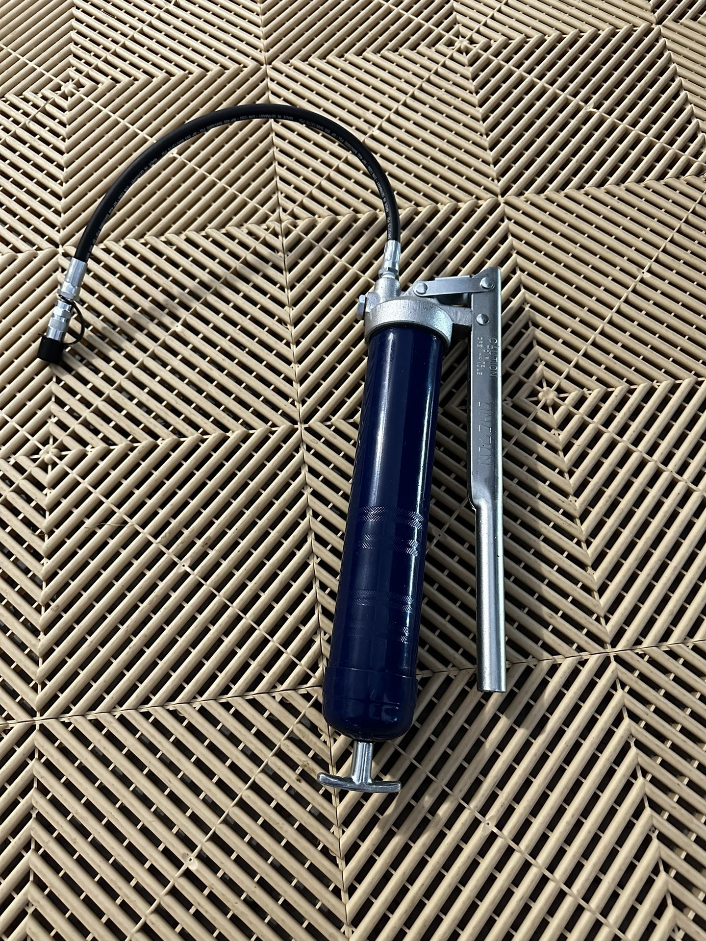 Lincoln Grease Gun (Like New)