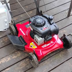 LAWN MOWER / CLEAN / WORKS PERFECTLY /80.00 CASH