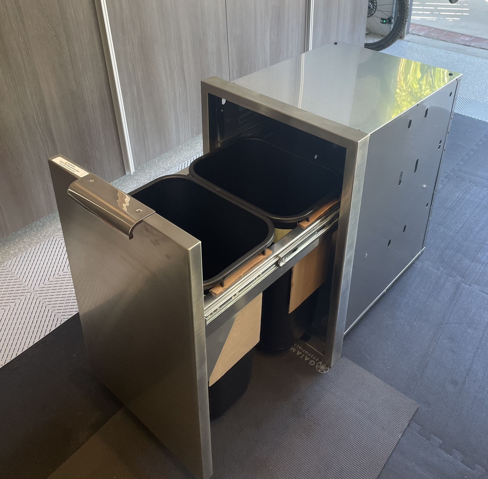 DCS Trash Bin