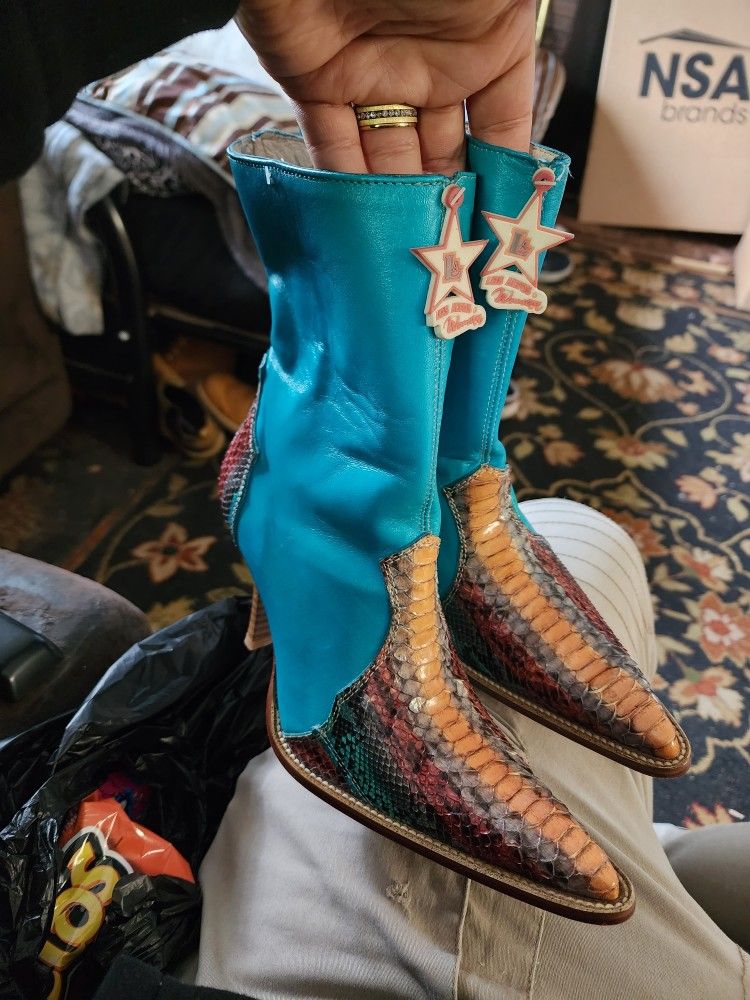 Women's Size 6 