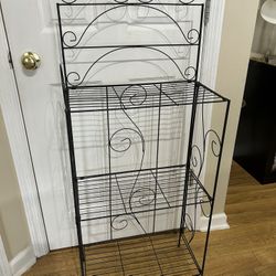 Steel Structure With Three Level 