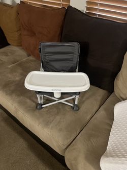 Baby portable chair and feeding table