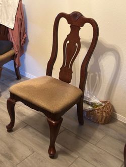 Dinner table and chairs