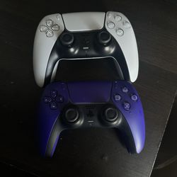 2 Ps5 Controllers 