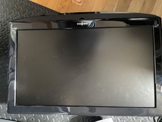 24” Insignia TV With Mount 