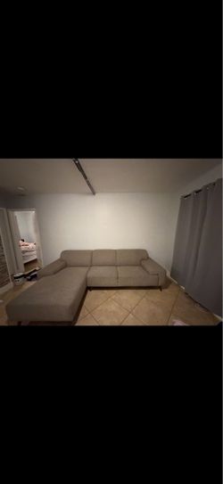 Couch Sectional | white marbled Floor rug