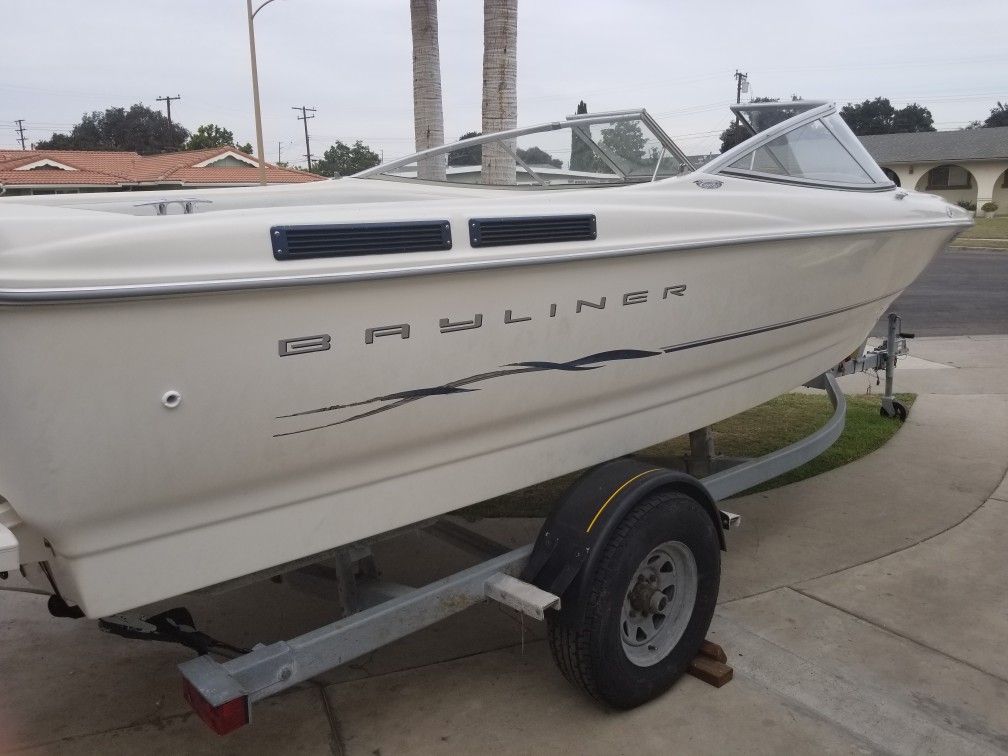 2001 bayliner 5.0 in/out mercury 21.5'