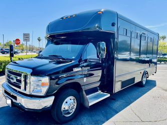 2024 E450 Bus
