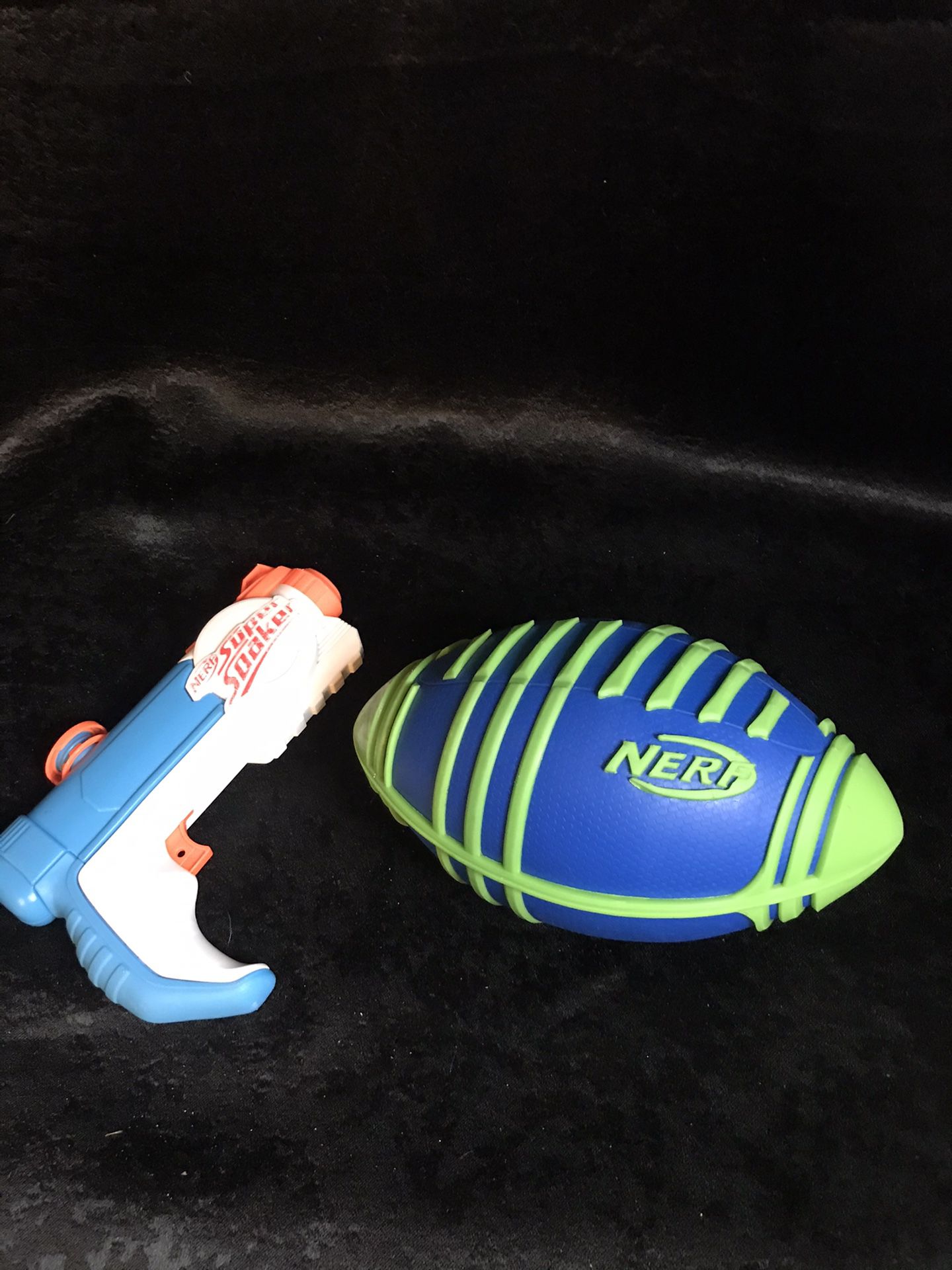 Nerf football/Nerf SuperSoaker!