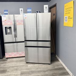 👑SAMSUNG BESPOKE 29 CUBIC FT. REFRIGERATOR WITH BEVERAGE CENTER AND ICE MAKER👑