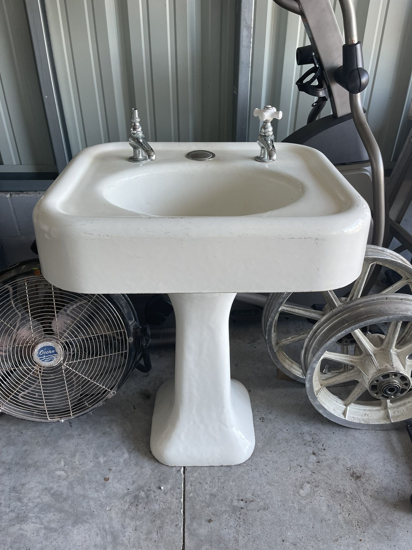 Antique Cast Iron Pedestal Sink From 1930’s