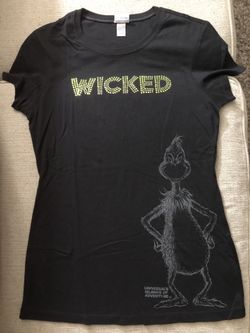 Womens Large Islands of Adventure Wicked Grinch t-shirt