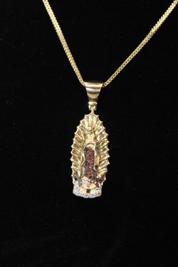 Dije de Virgen de Guadalupe en oro y diamantes 💎