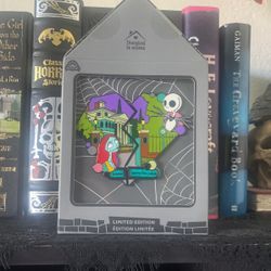 Disneyland Is Home TNMBC Jack And Sally Pin Set LE
