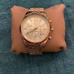 Michael KORS MENS WATCH Gold 8" Band MK...excellent working condition 