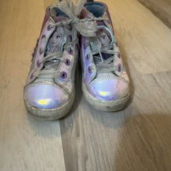 Disney’s frozen high top shoes Size 9