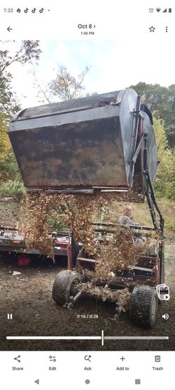 Professional leaf removal machine - Smithco Sweepstar 60 works great