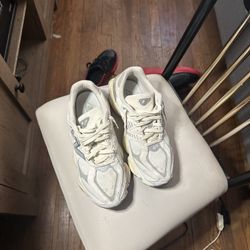 New Balance 9060 Trainers
