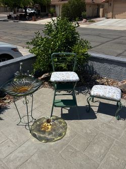 Refurbished Vintage 3pc Set – Sage Green Tall Stool, Accent Bench & Rippled Glass Accent Table! 🌼