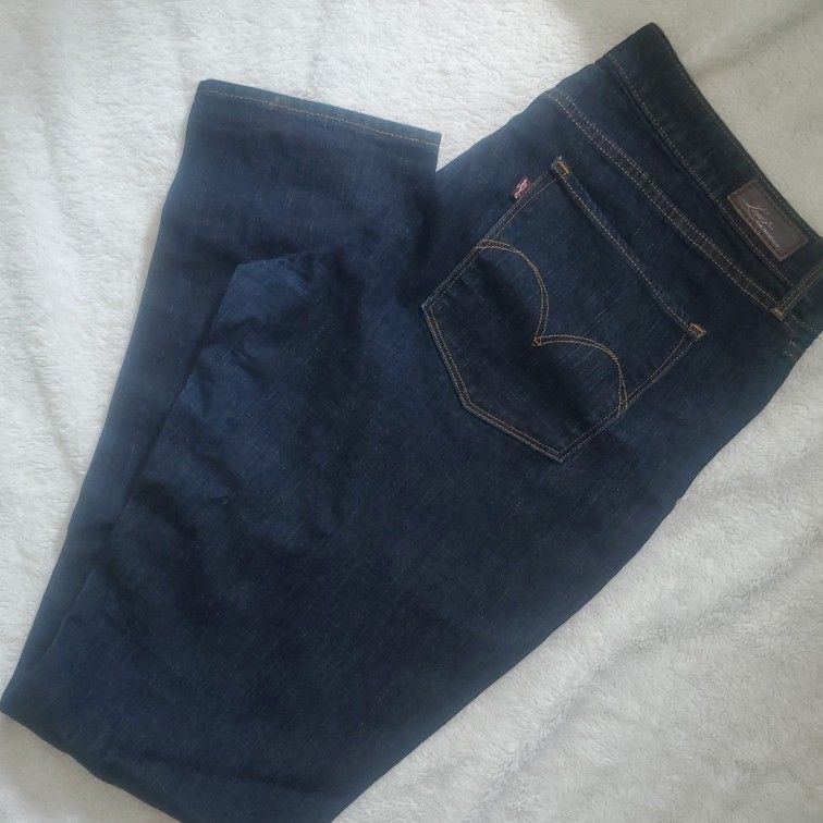 Levis