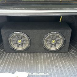 Subwoofer box Kicker