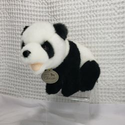 Aurora Smithsonian plush panda NWOT 10"