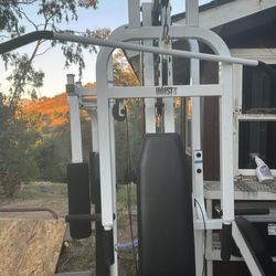 Hoist 200 lbs  excersice machine