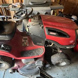 Riding Lawnmower 