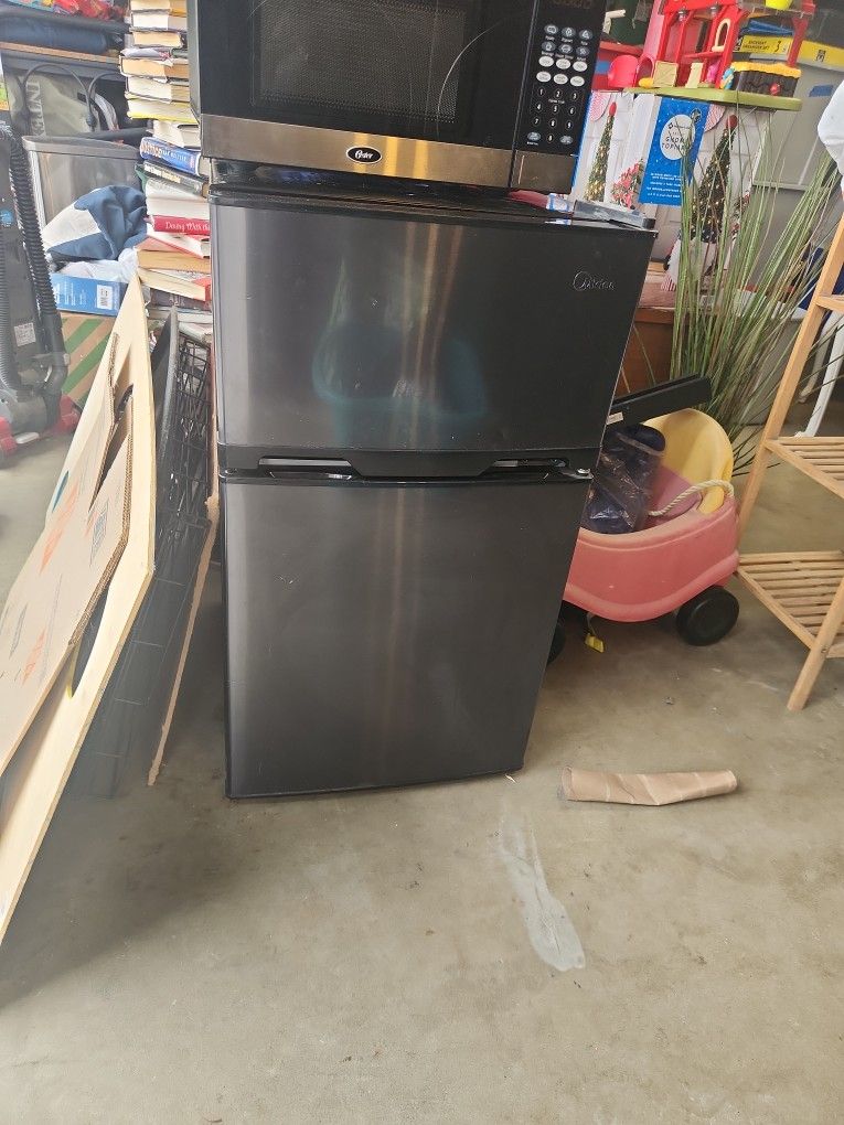 Mini Fridge And Freezer
