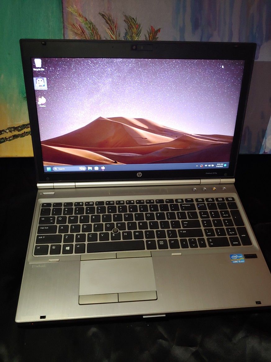 16" Screen Laptop, i5, SSD, New Battery, Works Very Smoothly