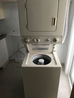 Washer Dryer Stack Unit (with Supply Lines)