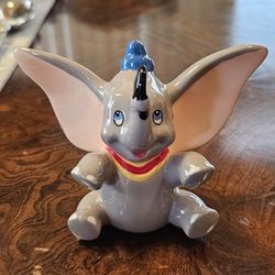 Disney Dumbo Figure / Disneyland / Peter Pan / Snow White / Cinderella / Sleeping Beuty / Lilo & Stich / Funko Pop / Mario Bros / Nintendo / Neca
