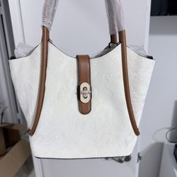 White Fashion, Bags 