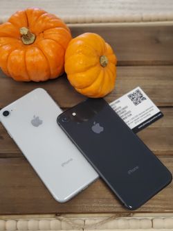 Unlocked iPhone 8 📱 – Compatible with All Carriers! Get Yours Today!