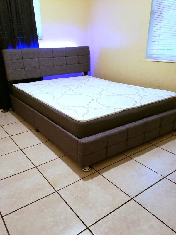 NEW QUEEN-SIZE MATTRESS AND BOX SPRING 🆕️
