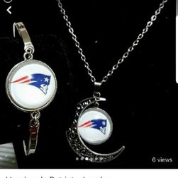 Patriots 2 piece set necklace and bangle bracelet