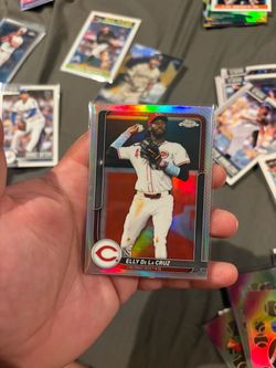 Elly de la Cruz  refractor card