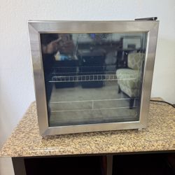 Mini Fridge 