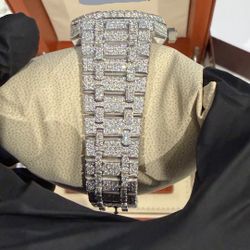 VS1 Clarity Moissanite AP Watch